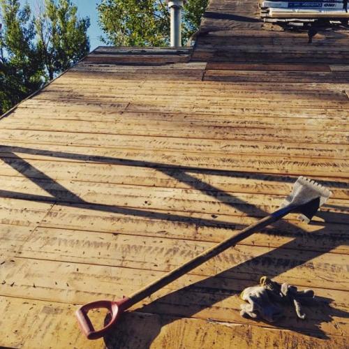 Right-To-The-Peak-Calgary-Roofing-6