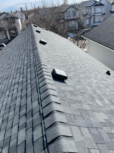 Right-To-The-Peak-Calgary-Roofing-12