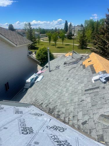 Right-To-The-Peak-Calgary-Roofing-15