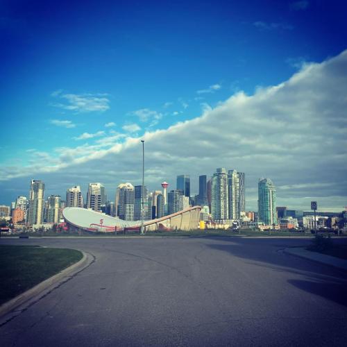 Right-To-The-Peak-Calgary-Roofing-4